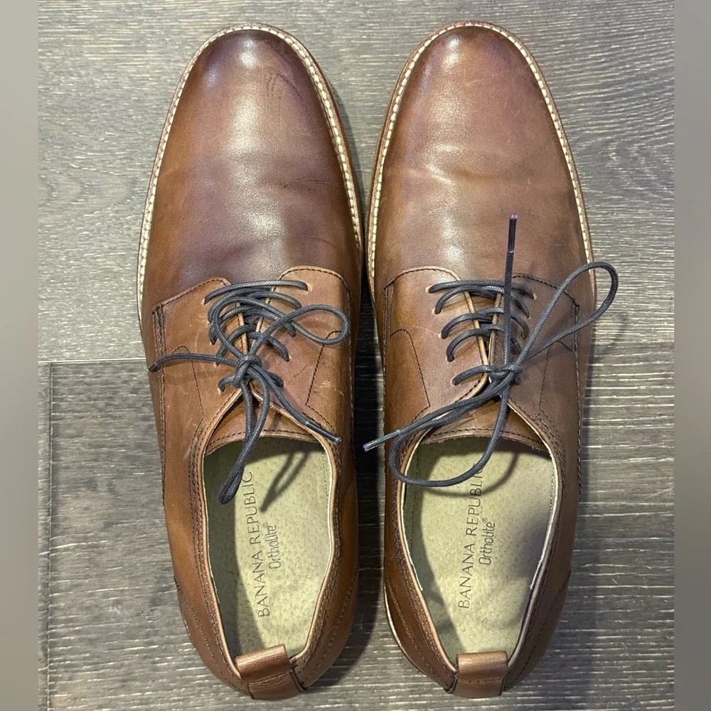 BANANA REPUBLIC shoes. Worn only a couple of times